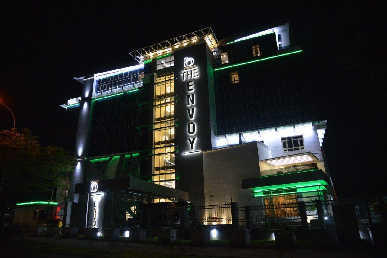 The Envoy Hotel Абуджа Экстерьер фото