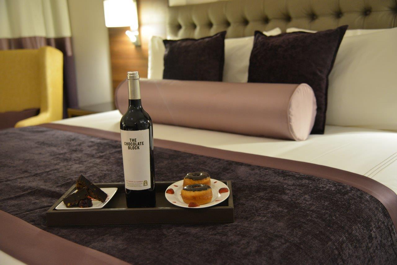 The Envoy Hotel Абуджа Экстерьер фото