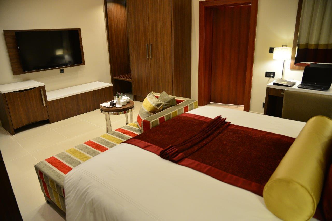 The Envoy Hotel Абуджа Экстерьер фото