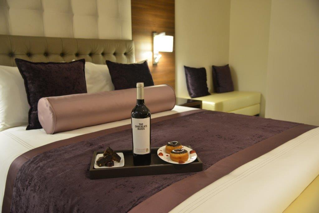 The Envoy Hotel Абуджа Экстерьер фото