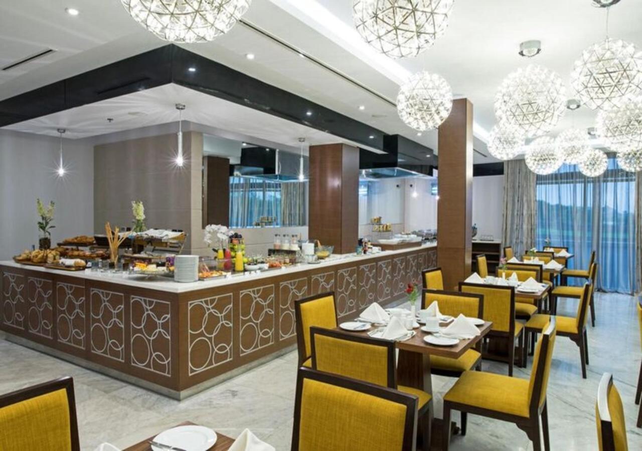 The Envoy Hotel Абуджа Экстерьер фото